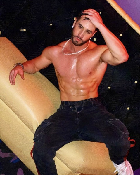 Shea-male-exotic-dancer-in-las-vegas-9